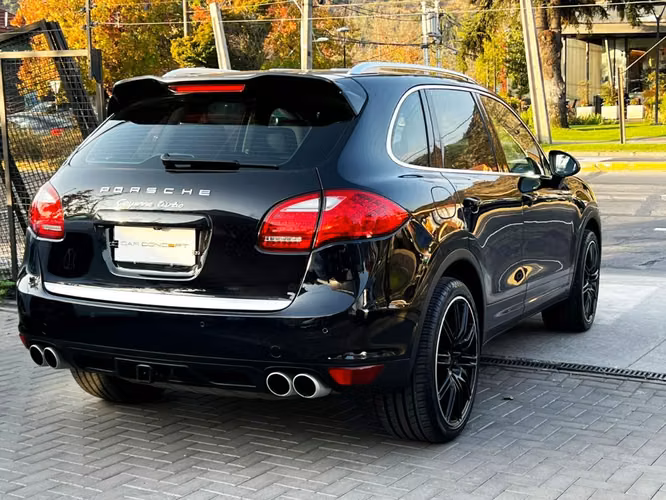 PORSCHE CAYENNE TURBO 4.8 2013