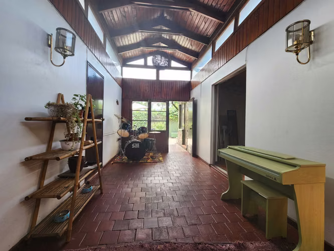 Vive en la Tranquilidad de Una Amplia Casa (161760)