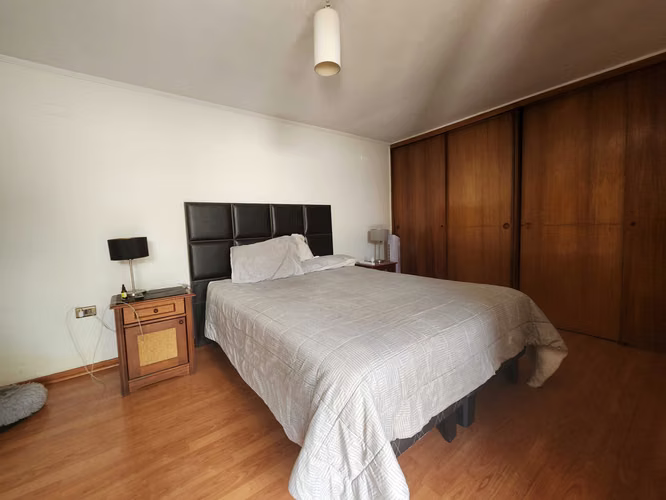 Vive en la Tranquilidad de Una Amplia Casa (161760)
