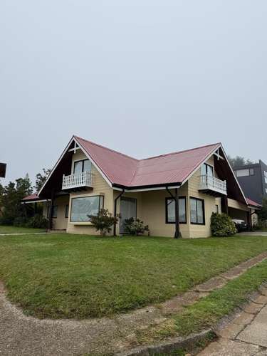 HERMOSA CASA PARA FAMILIA NUMEROSA EN VALDIVIA