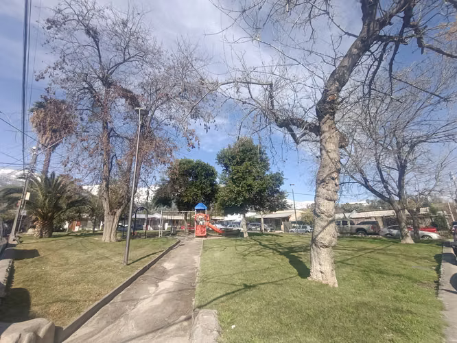 CASA SÓLIDA DE 5 DORMITORIOS PARA REMODELAR LAS CONDES - Imagen 21