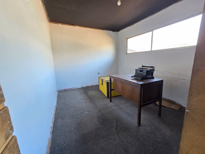 CASA SÓLIDA DE 5 DORMITORIOS PARA REMODELAR LAS CONDES - Imagen 14