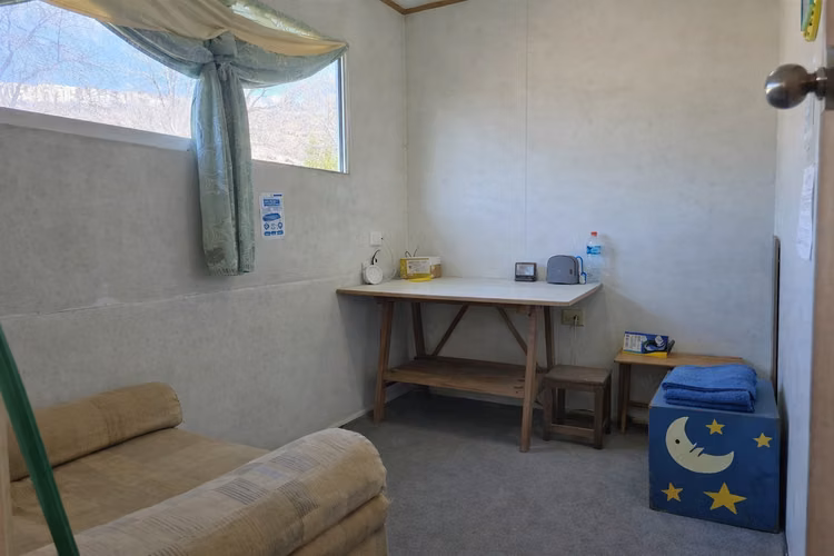CASA SÓLIDA DE 5 DORMITORIOS PARA REMODELAR LAS CONDES - Imagen 16