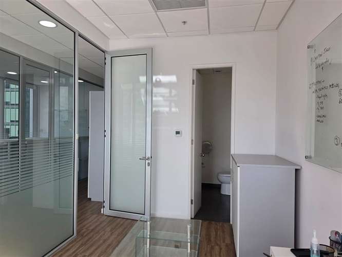Oficina Amoblada en Arriendo Edificio Britania