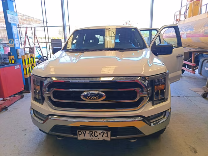 EXCELENTE CAMIONETA FORD 4X4 AUTOMÁTICA DOBLE CABINA