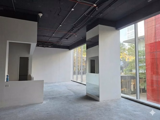 Local Comercial en Arriendo en Las Condes Edificio Britania