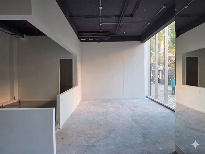Local Comercial en Arriendo en Las Condes Edificio Britania