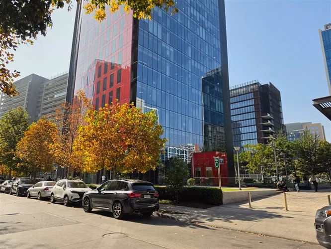 Local Comercial en Arriendo en Las Condes Edificio Britania