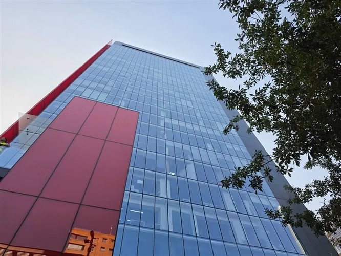 Local Comercial en Arriendo en Las Condes Edificio Britania