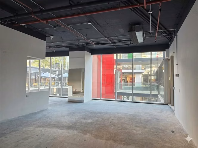 Local Comercial en Arriendo en Las Condes Edificio Britania