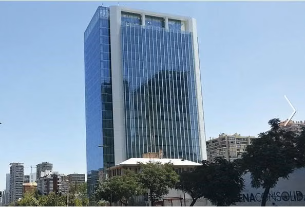 Arriendo OFICINA en Edificio Apoquindo 5400 en Las Condes