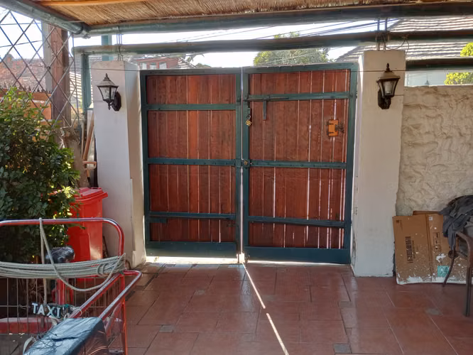 CASA MUY BIEN TENIDA LLEGAR Y HABITAR