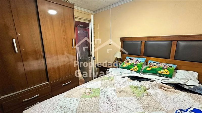Terreno de Esquina con 2 Casas 292 m Conchalí