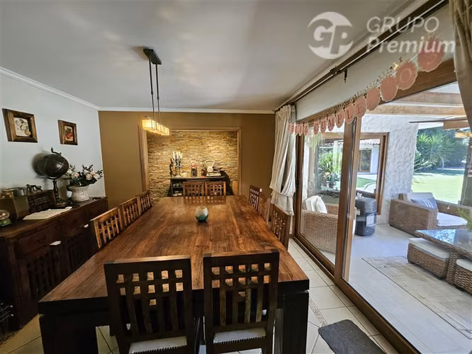 Casa en arriendo de 5 dorm. en Calera de Tango