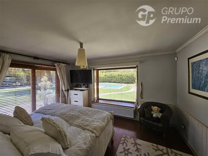 Casa en arriendo de 5 dorm. en Calera de Tango
