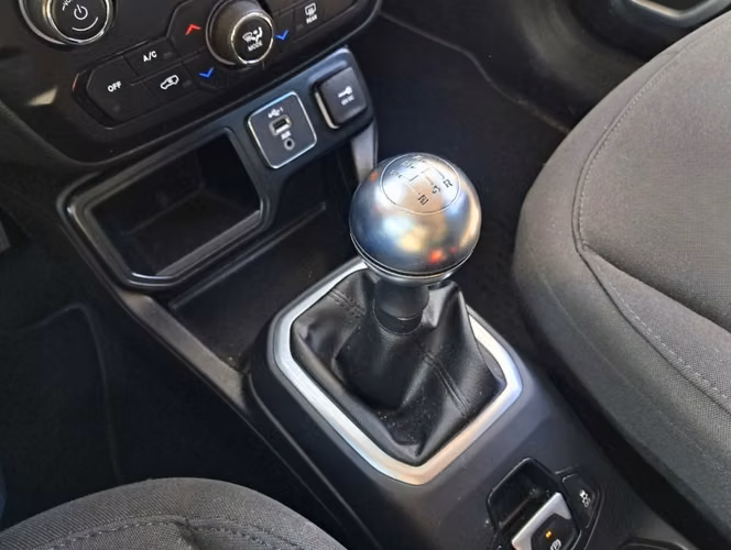 JEEP RENEGADE SPORT 1.8 MEC 2022