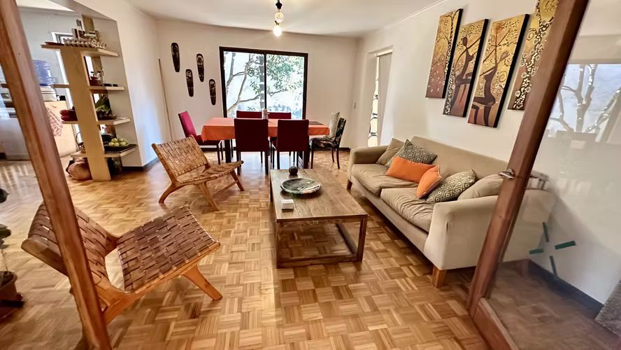 GRAN  CASA REMODELADA EN AMPLIO TERRENO CENTRO LIMACHE