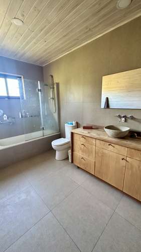 GRAN  CASA REMODELADA EN AMPLIO TERRENO CENTRO LIMACHE - Imagen 22