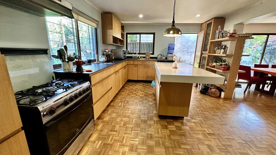 GRAN  CASA REMODELADA EN AMPLIO TERRENO CENTRO LIMACHE - Imagen 2