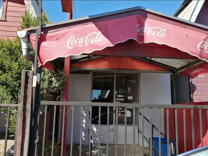 CASA CON MINIMARKET EN JARDINES DE DON CRISTOBAL - Imagen 11