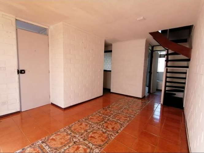 CASA CON MINIMARKET EN JARDINES DE DON CRISTOBAL