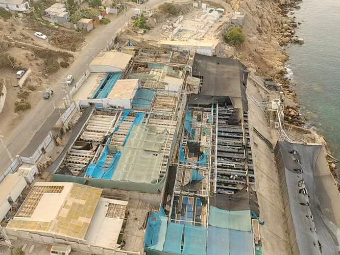 Vendo terreno industrial a orilla del mar (162033)