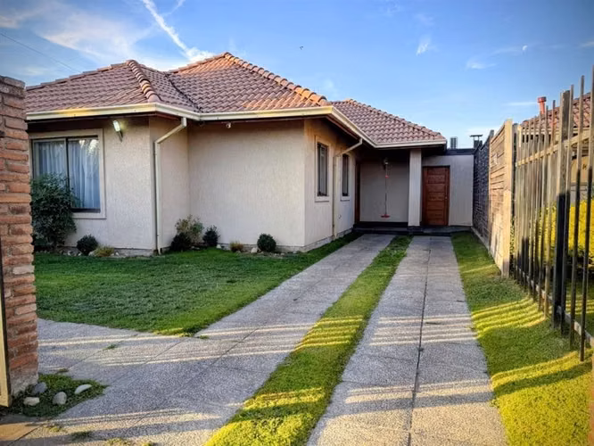 SE VENDE CASA , PARQUE DEL SOL, 3D/2B/2E