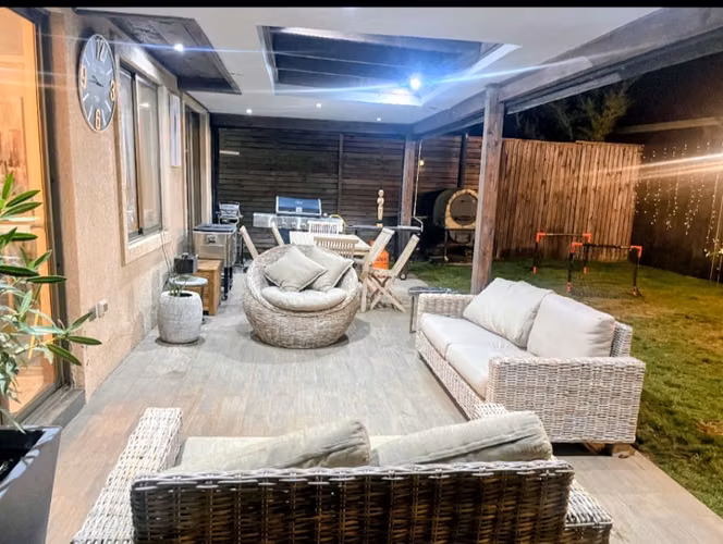SE VENDE CASA , PARQUE DEL SOL, 3D/2B/2E