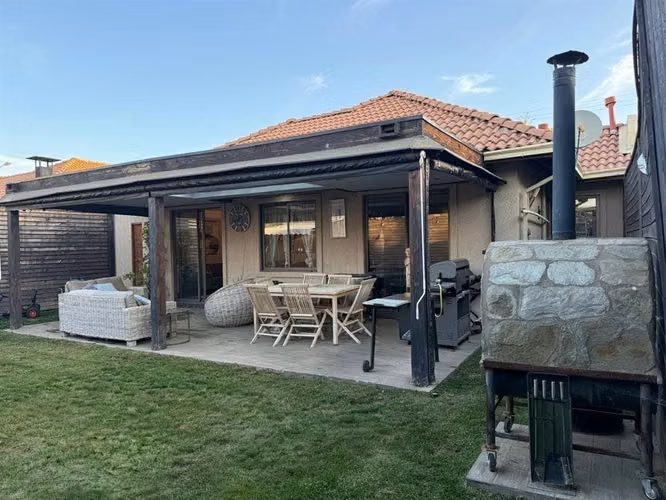SE VENDE CASA , PARQUE DEL SOL, 3D/2B/2E
