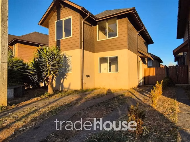 Casa en venta de 3 dorm. en Concepción
