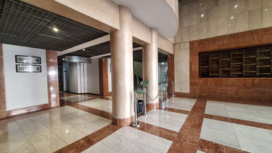 VENTA OFICINA PISO BAJO 2 PRIV 4 BAÑOS LA CONCEPCION METRO
