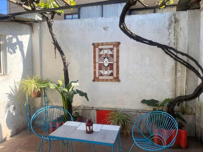 HERMOSA CASA DE FACHADA CONTINUA CON CASA INTERIOR - Imagen 19