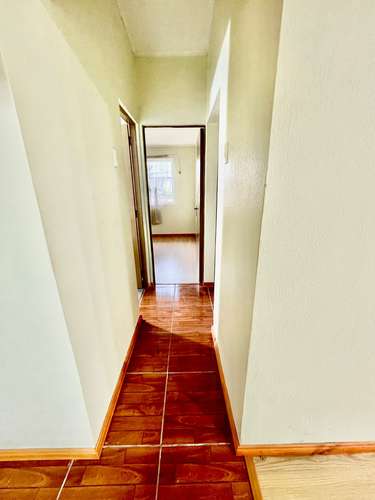 ESPACIOSA CASA REMODELADA EN GRAN TERRENO - Imagen 5