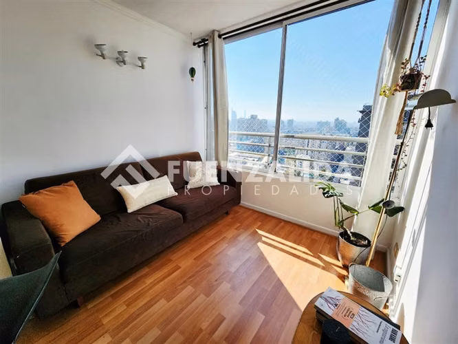 Venta departamento Santiago 28 mt2 + E + B Metro Santa Lucía