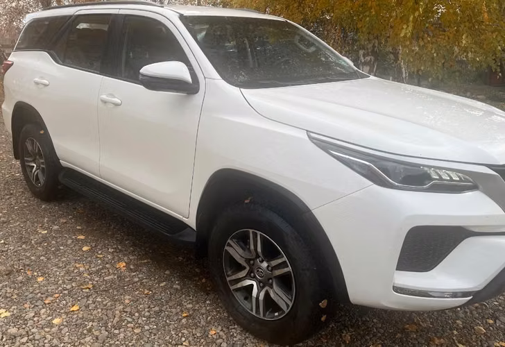 Toyota fortuner 2024