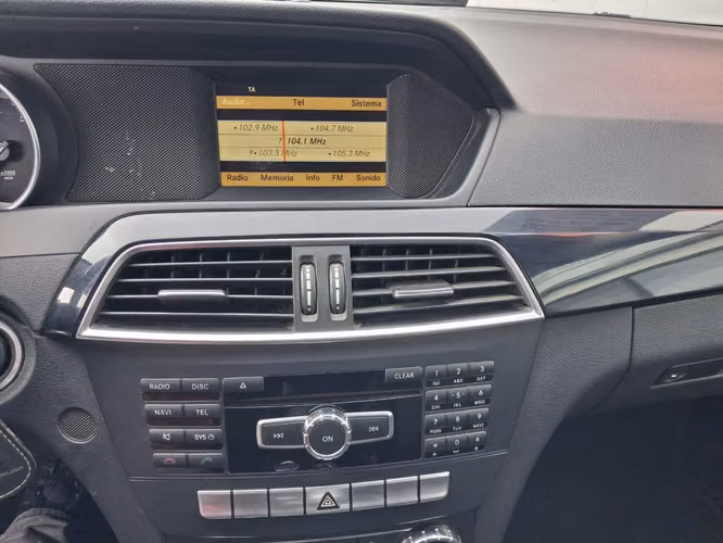 MERCEDES BENZ C180 blueEFFICIENCY 2012
