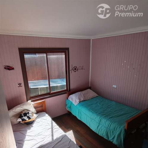 Casa en venta, 4 dorm.1 baño en Coronel