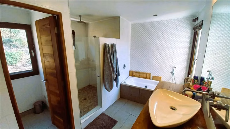 Vive como mereces: Parcela 5.200 mts2 casa, piscina Se VENDE