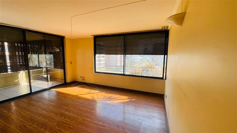 Departamento en venta de 4 dorm. en Las Condes