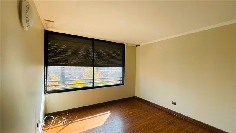 Departamento en venta de 4 dorm. en Las Condes