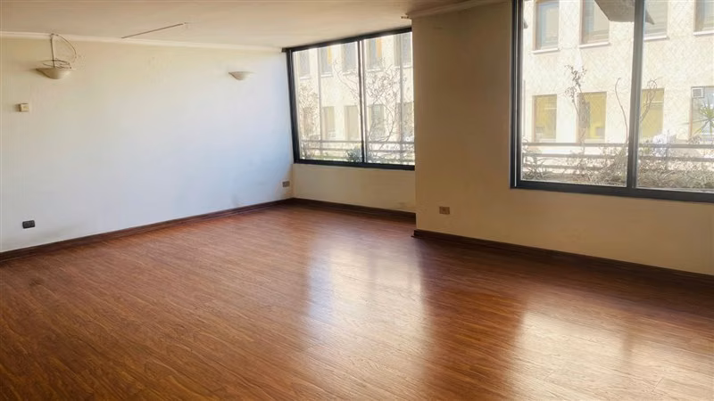 Departamento en venta de 4 dorm. en Las Condes