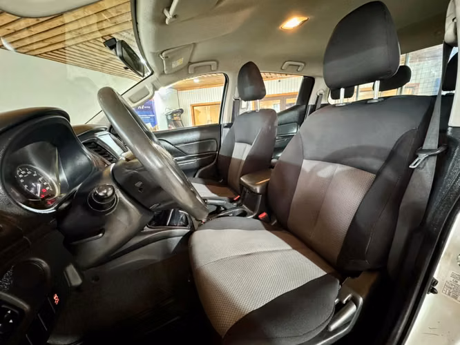 MITSUBISHI L200 KATANA CRT 4X4