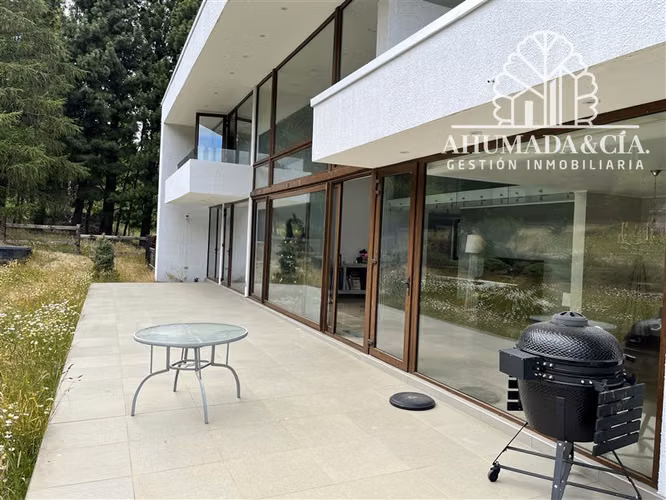 Casa en venta de 4 dorm. en Coihaique