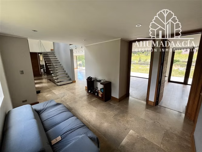 Casa en venta de 4 dorm. en Coihaique