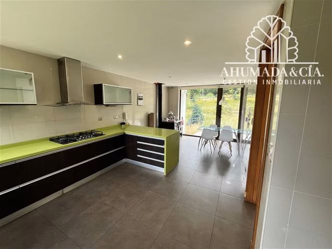 Casa en venta de 4 dorm. en Coihaique