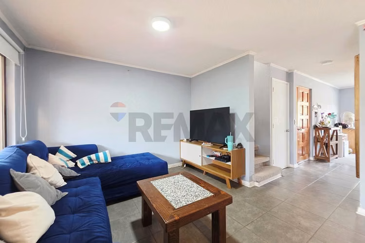 Portones de chicureo | casa | 3d 3b