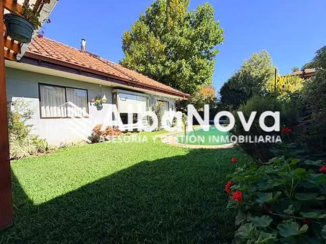 Amplia Casa 1 Solo Piso. Excelente Ubicación (162255)