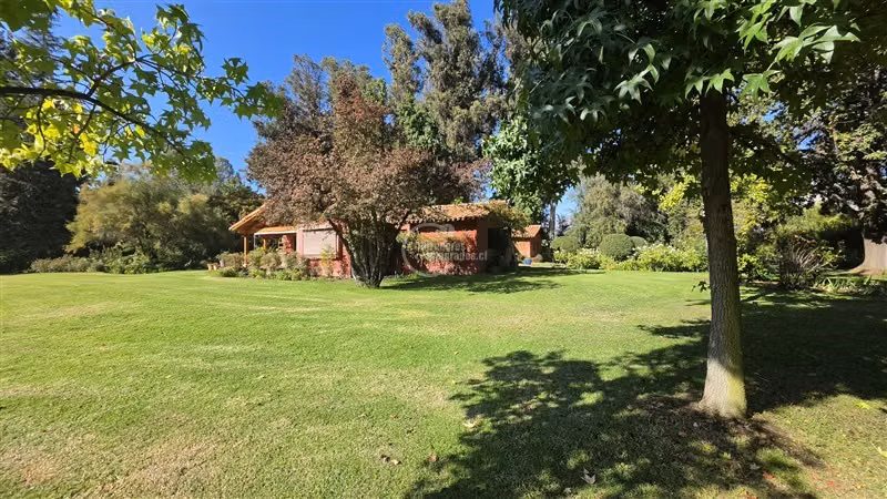 Pirque casa con parque y campo agrícola diversos usos FM