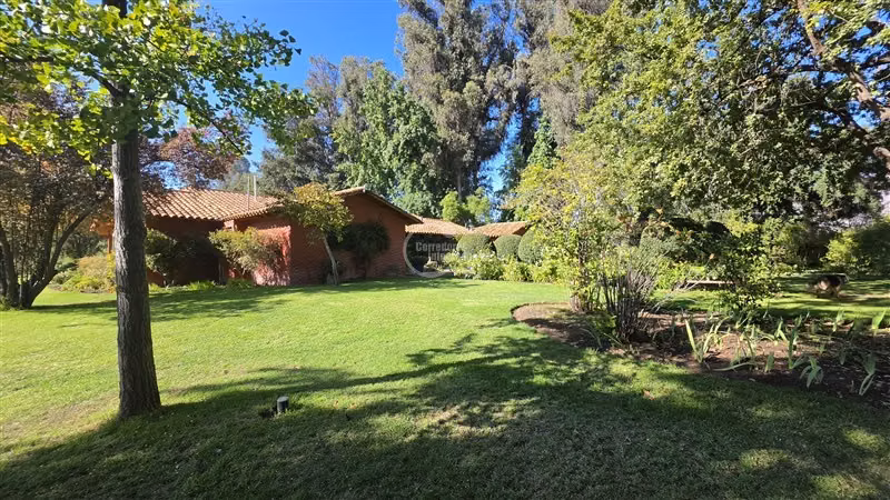 Pirque casa con parque y campo agrícola diversos usos FM