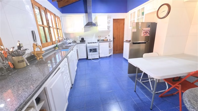 Pirque casa con parque y campo agrícola diversos usos FM